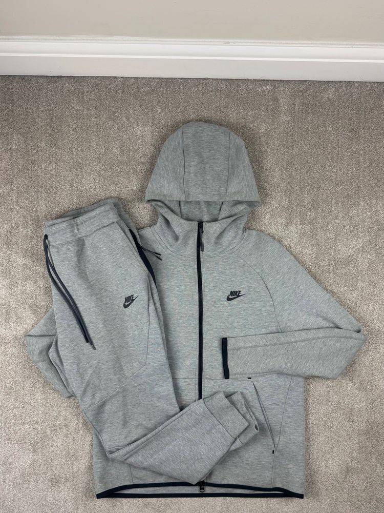 Nike Nike Tech Fleece Grey Hoodie and Joggers Set product image
