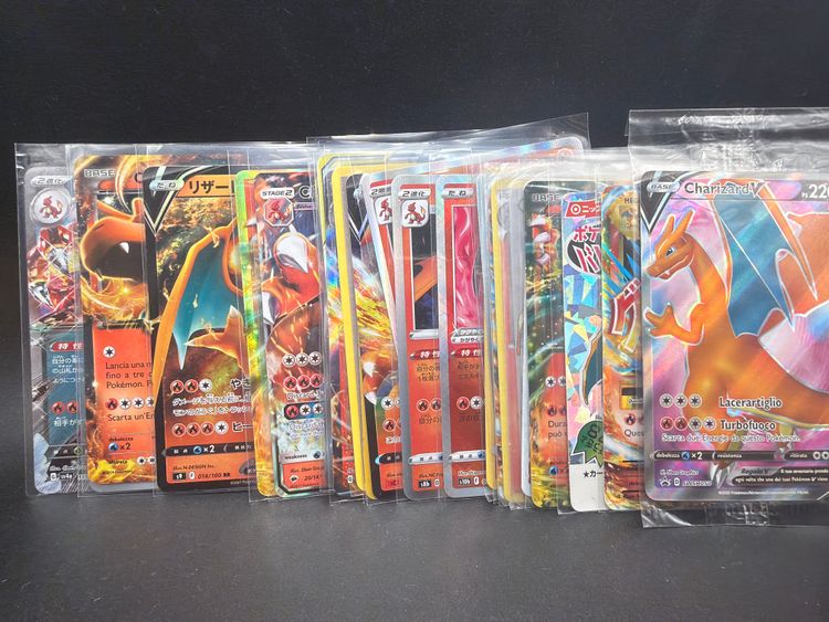 Lotto Charizard x29 Pokemon Trading Cards