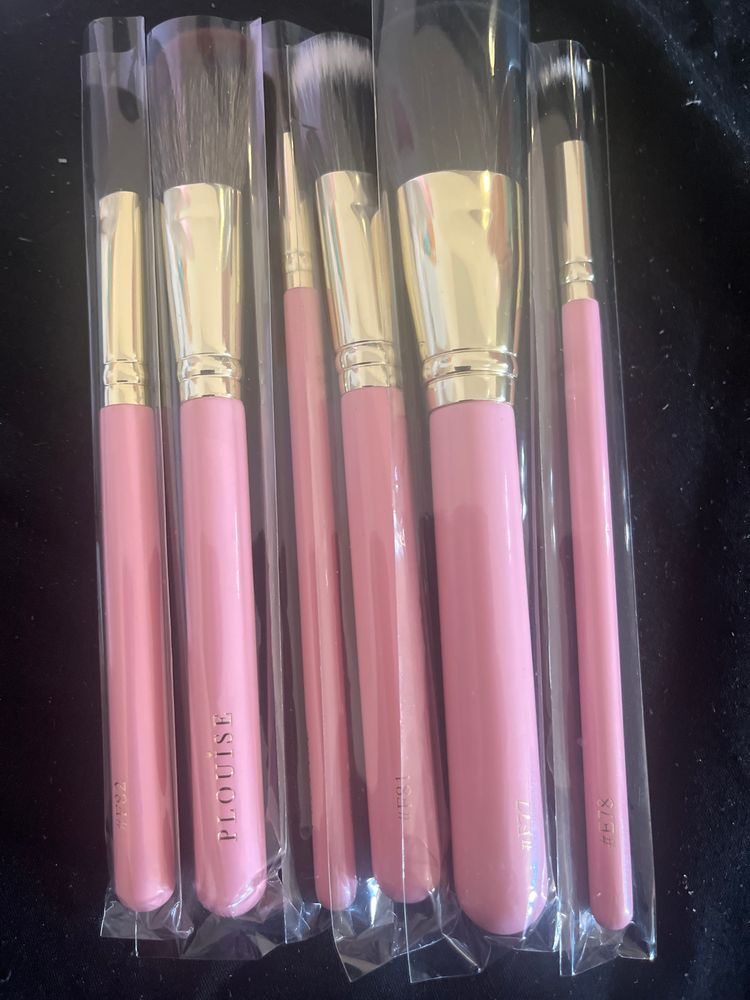 Pink Makeup Brush Set