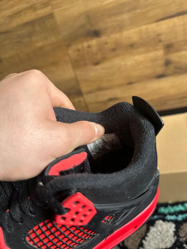Nike Air Jordan 4 “Red Thunders” U.K. 5 8