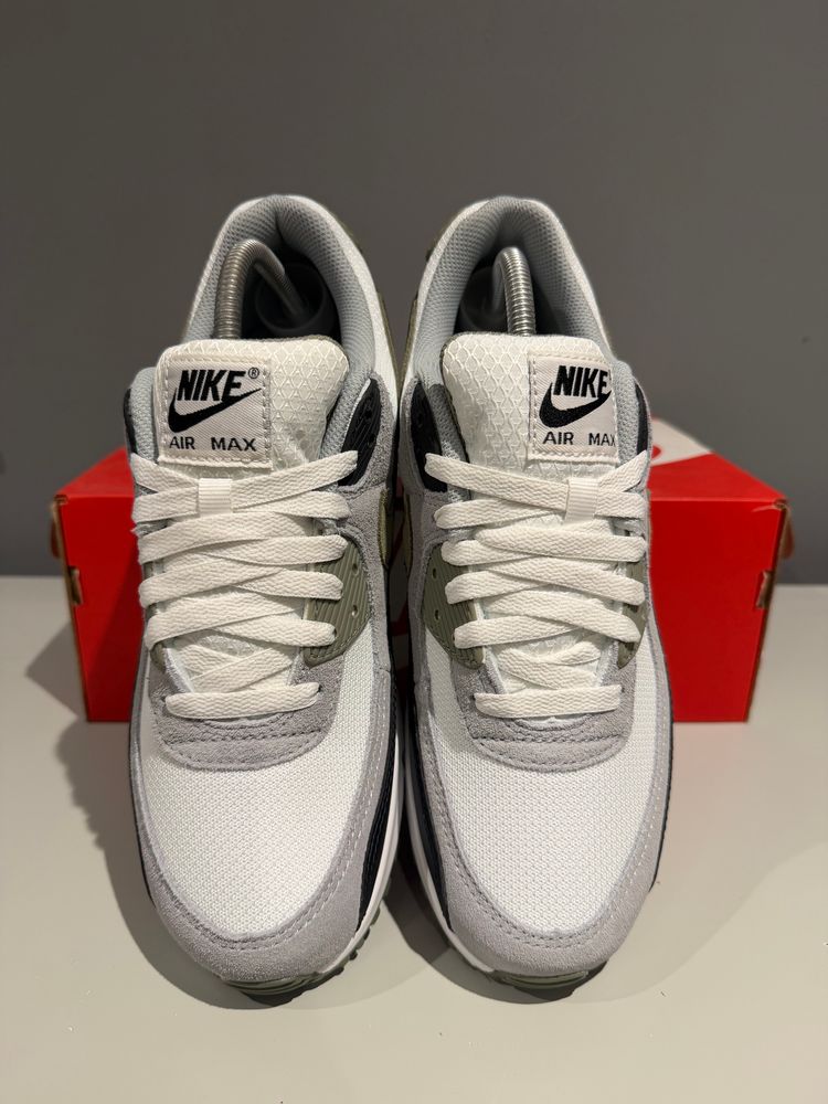Nike Air Max 90 Silver Sage UK 7.5 imagen 3