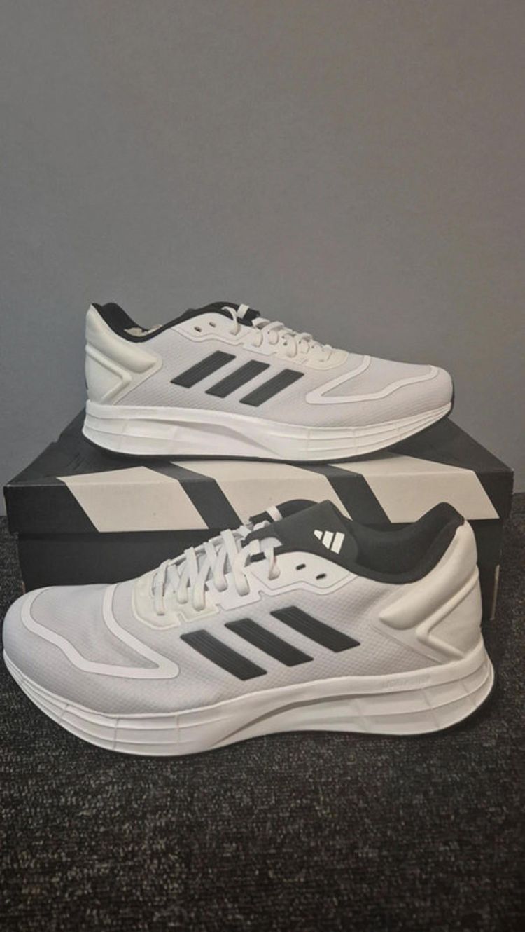 Adidas Trainers UK 11 new in box white/black