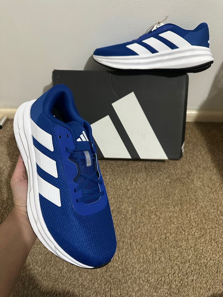 Adidas Originals Adidas Blue Running Shoes 9.5  product image