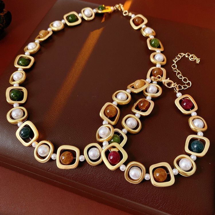 Multicolor Stone And Pearl Necklace And Bracelet Set