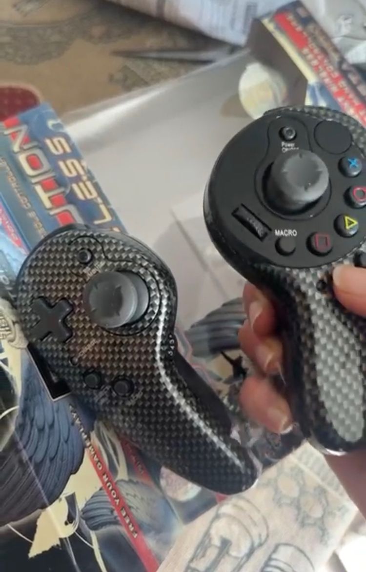 Wireless Game Controllers, Multi-Functional Vertical Stand, Gun Controller 3