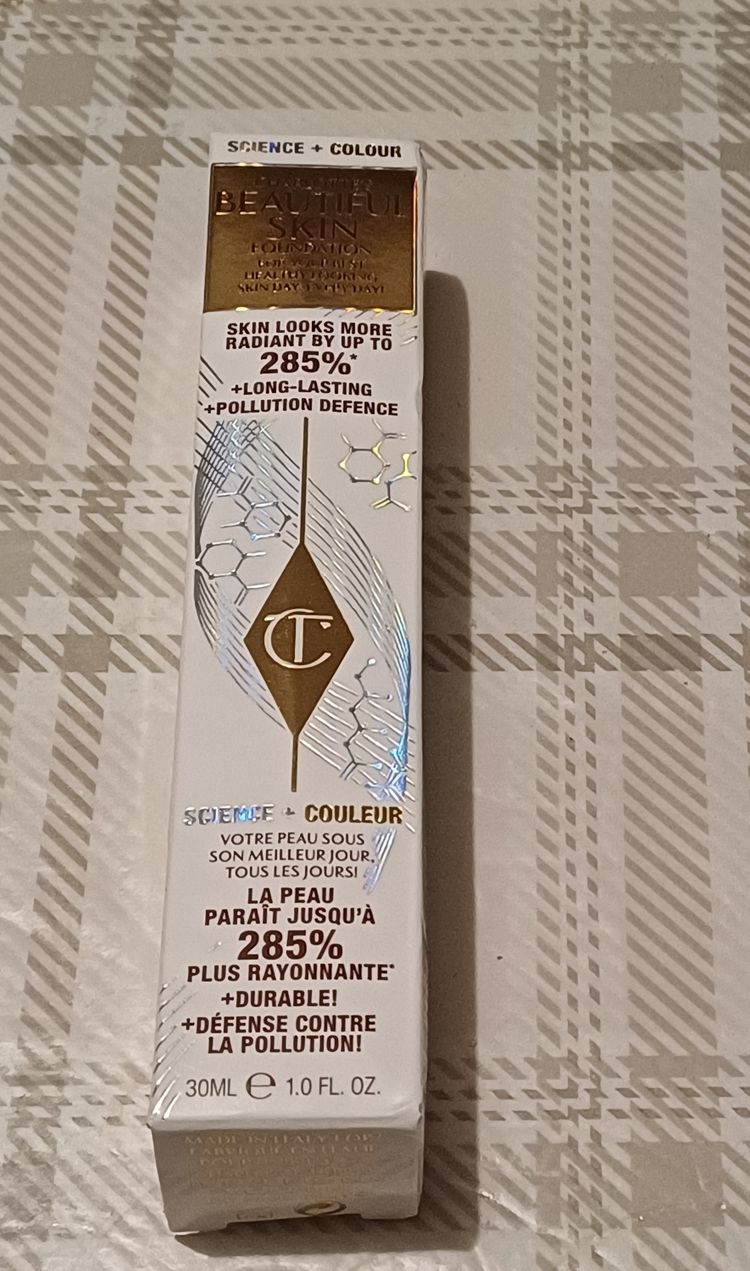 Charlotte Tilbury Beauty Skin Serum Foundation