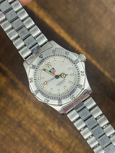 Tag Heuer professional stainless steel quartz gents watch