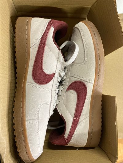 Nike - UK7 - £100RRP - NWD (Light discolouration) #23