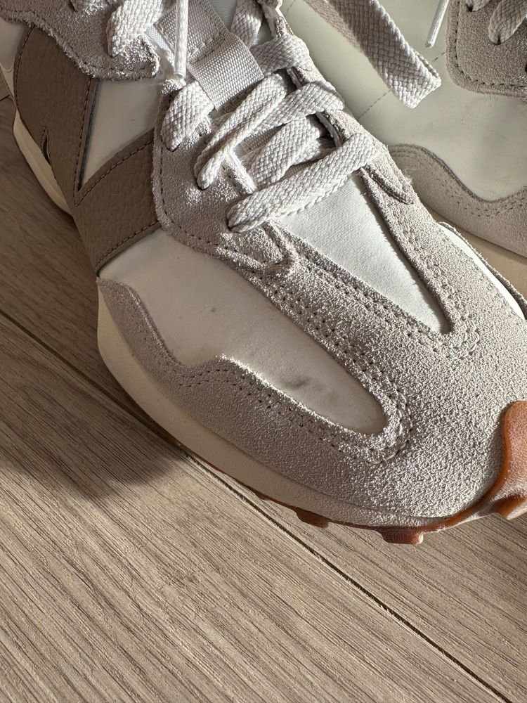 New Balance 327  9