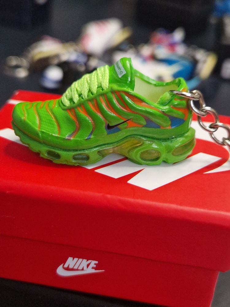 Nike Green Supreme TN Sneaker Keychain