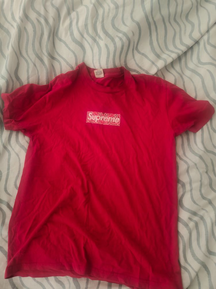 Supreme Red T-Shirt large 