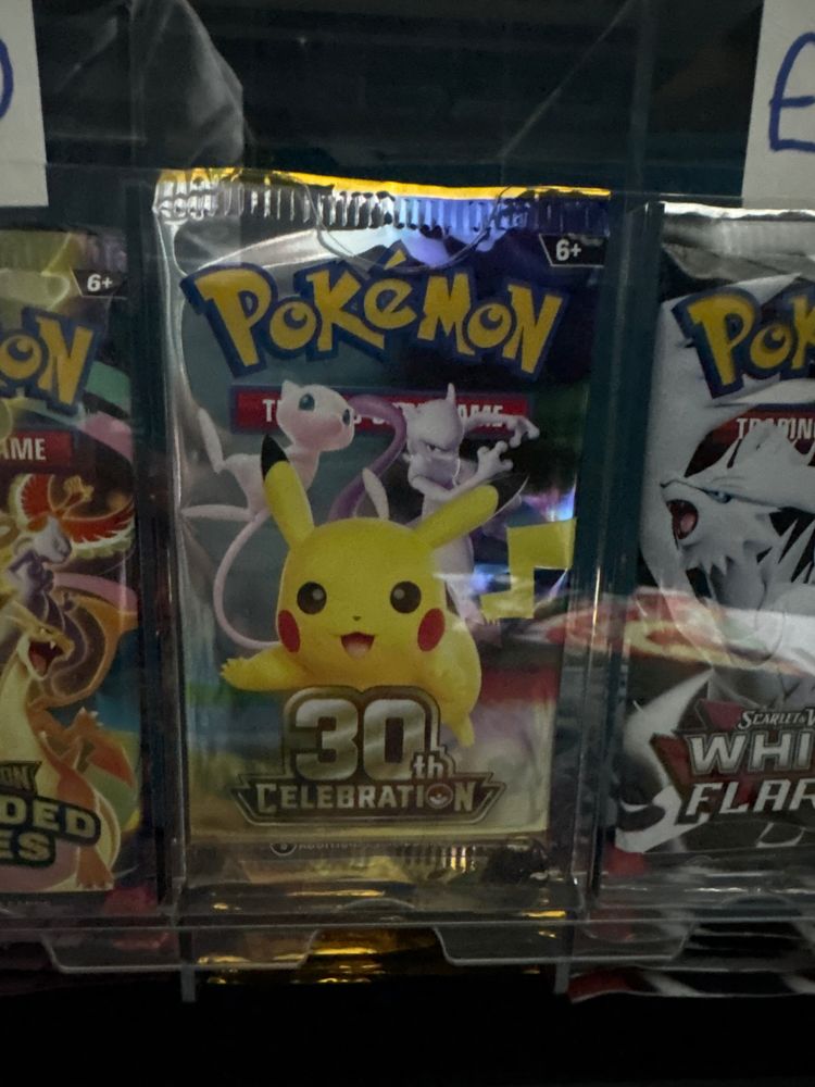 Pokémon Trading Card Game 30Th Celebration Booster Pack image 1