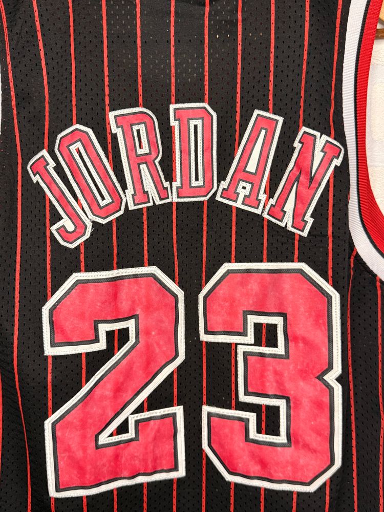 Immagine di Canotta Nike NBA da collezione “Flight 8403” Chicago Bulls Michael Jordan 23 Pinstripe Cucita 6