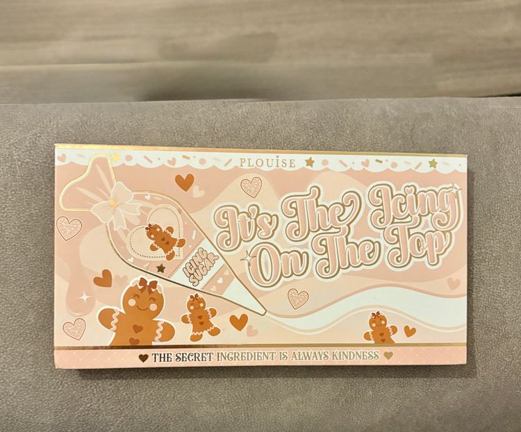 Other P Louise It's The Icing On The Top blush palette product image