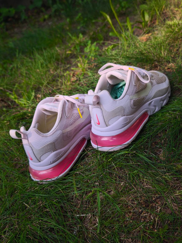 Nike Air Max 270 React Sneakers image 4