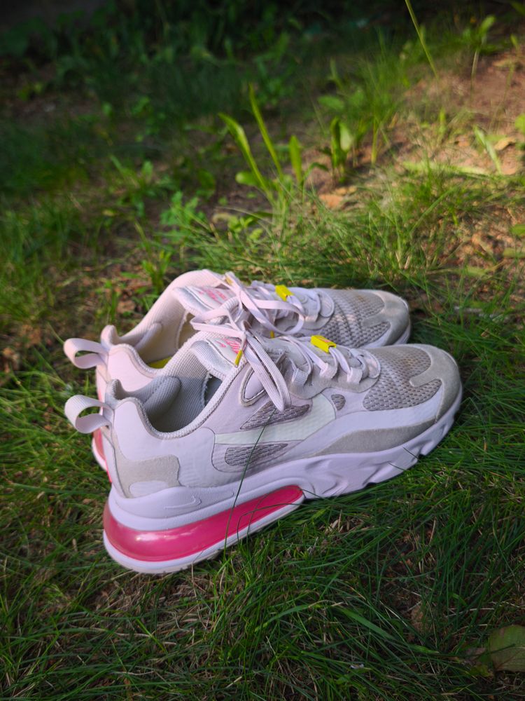 Nike Air Max 270 React Sneakers image 2