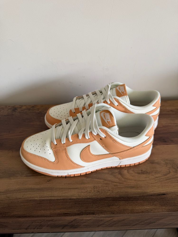 Nike Dunk Low Sneakers 3