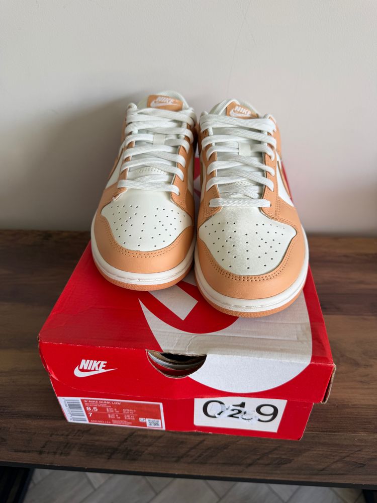 Nike Dunk Low Sneakers 4