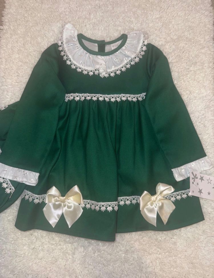 Green Long Sleeve Dress With White Lace And Bows