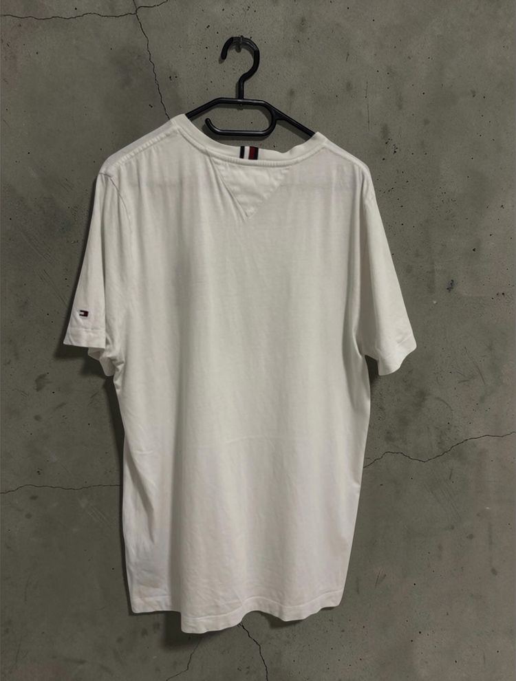 Tommy Hilfiger White T-Shirt 2