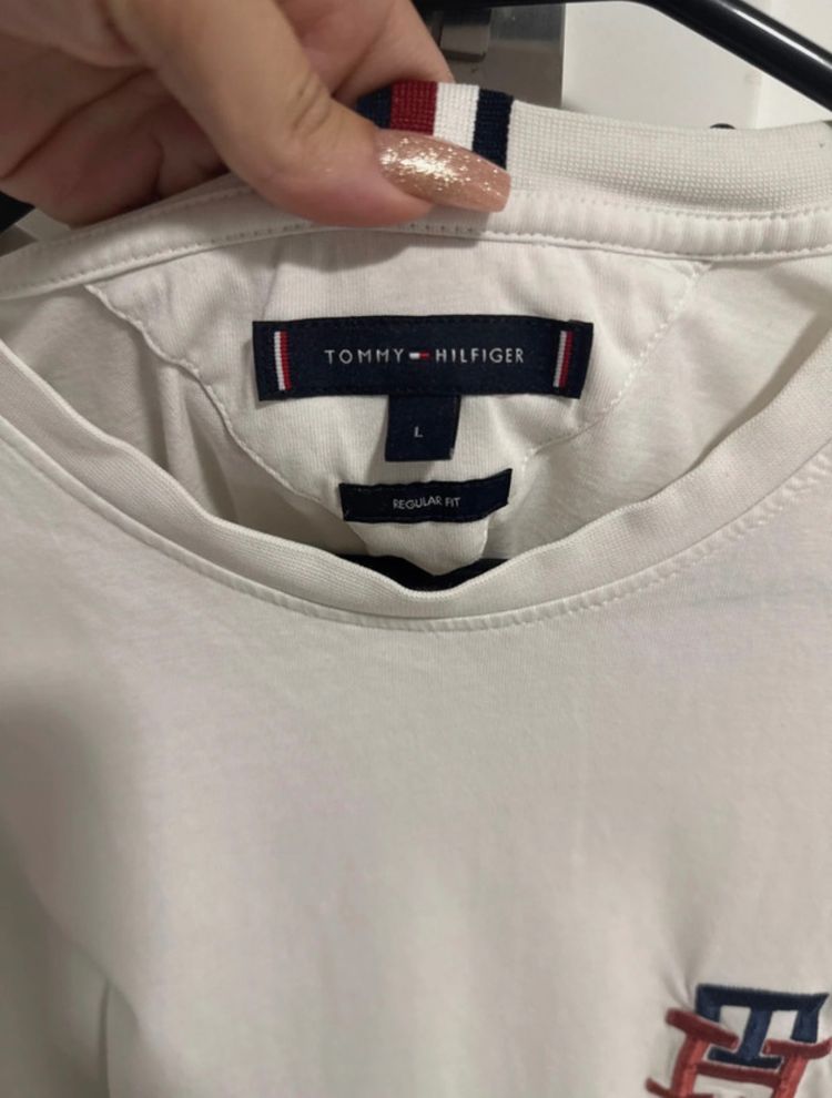 Tommy Hilfiger White T-Shirt 6