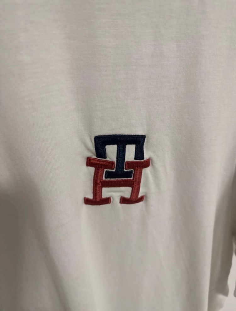 Tommy Hilfiger White T-Shirt 4