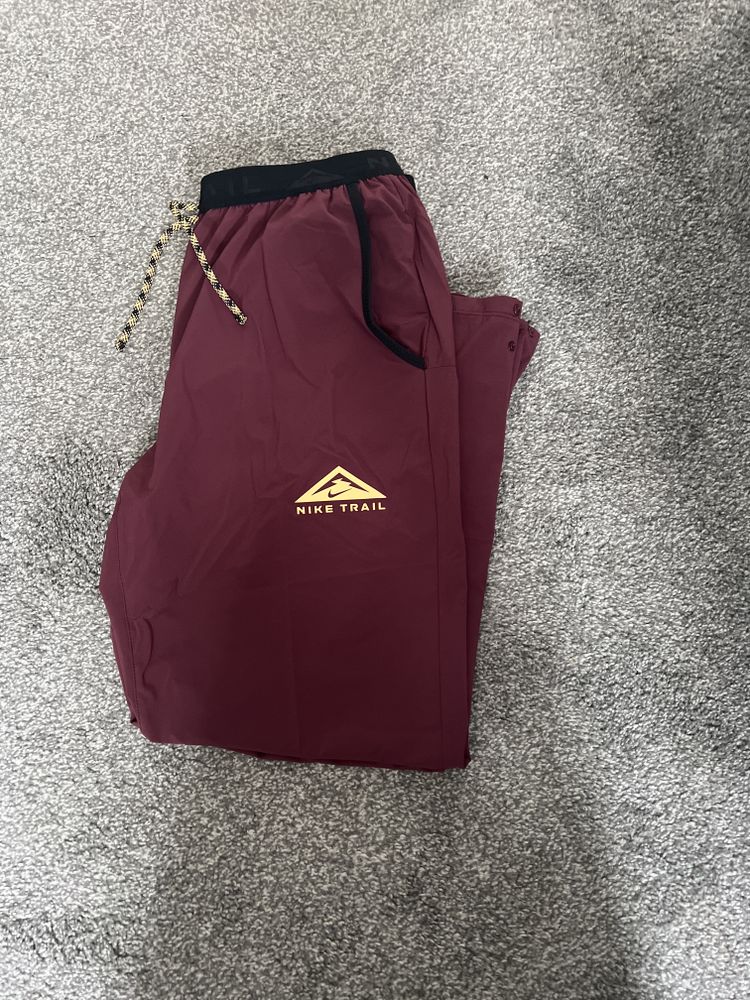 Nike trail joggers burgundy size L
