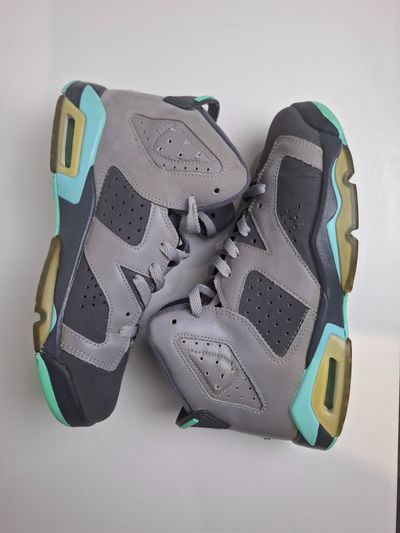 Jordan 6 grey uk6 (has flaws+ no box)