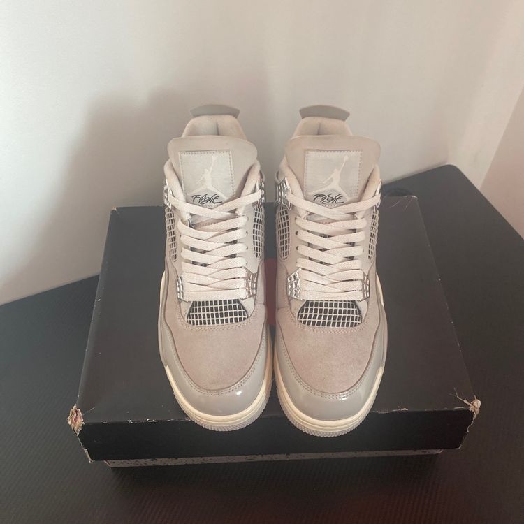 Wmns Air Jordan 4 Retro Sneakers 2