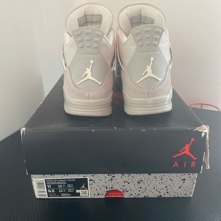 Wmns Air Jordan 4 Retro Sneakers 5