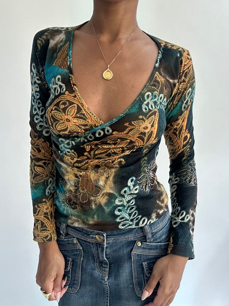 summermaxxing drop | extra small blue patterned long sleeve top