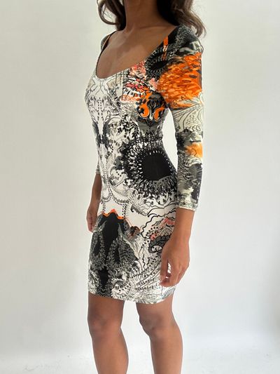 wedding guest drop | extra small white old river island patterned mini dress 4