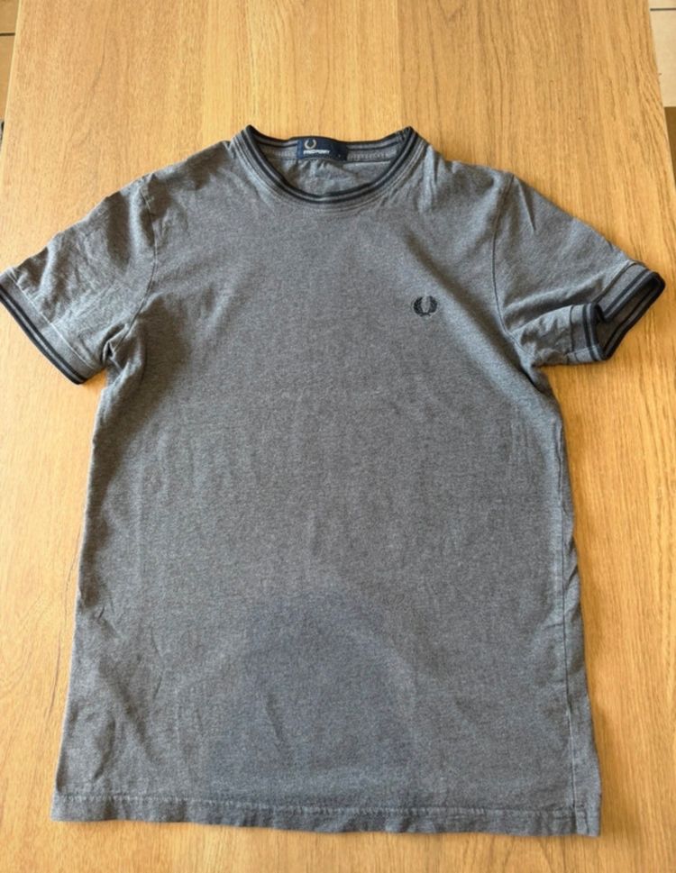 Immagine di Fred Perry Grey T-Shirt 1