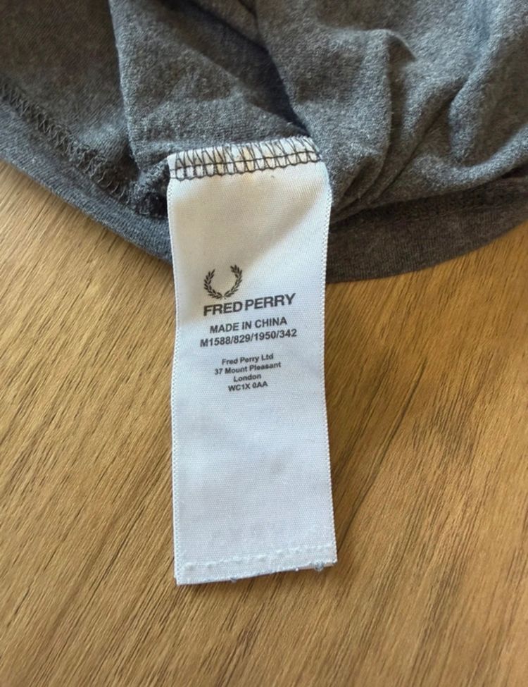 Immagine di Fred Perry Grey T-Shirt 4