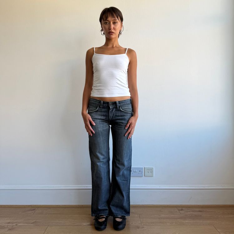 Levi’s cinch back star jeans - Size 29x32 image 5