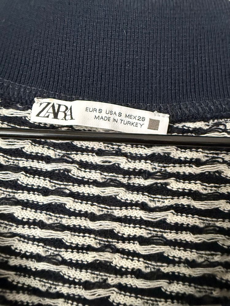 Zara Patterned Short Sleeve Top 3
