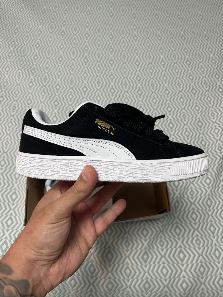 Puma Suede Xl Jr Black And White Sneakers imagen 6