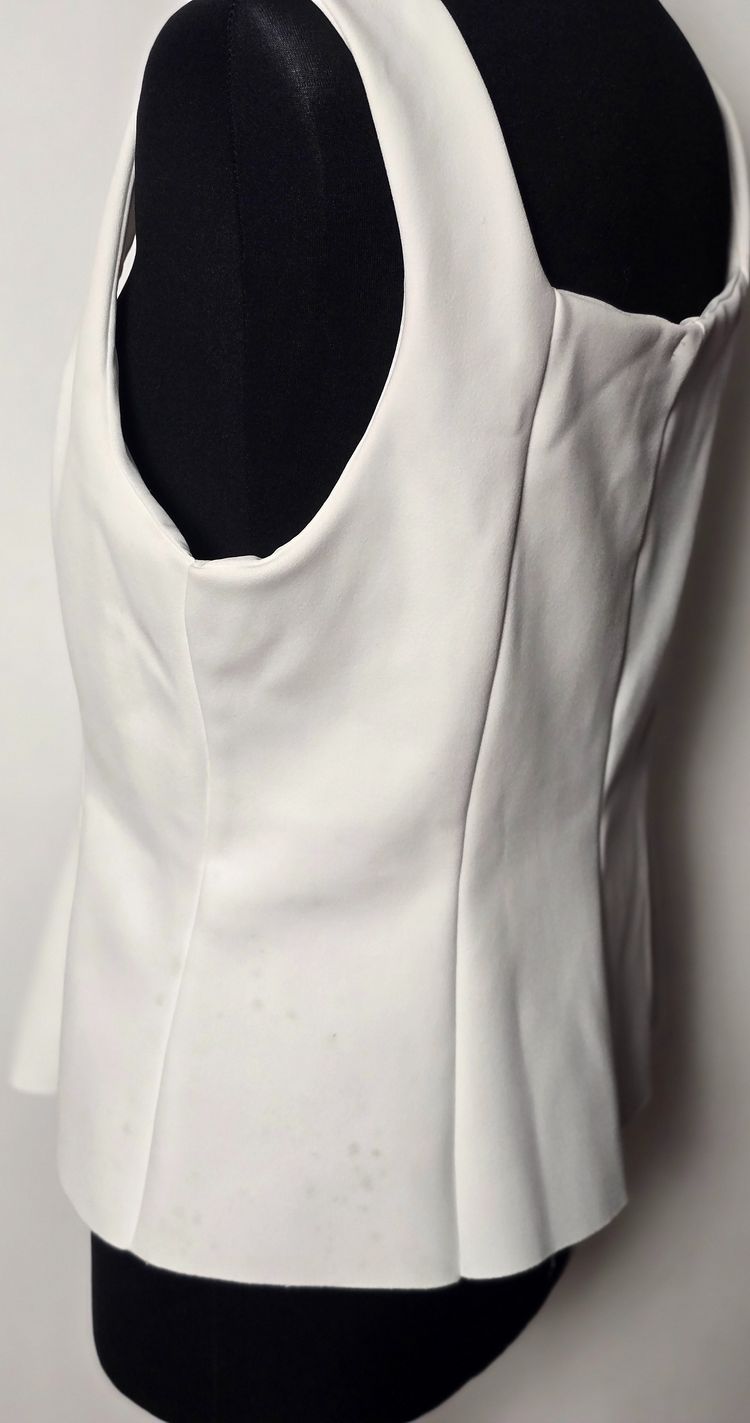 Immagine di Boohoo White Sleeveless Top 3