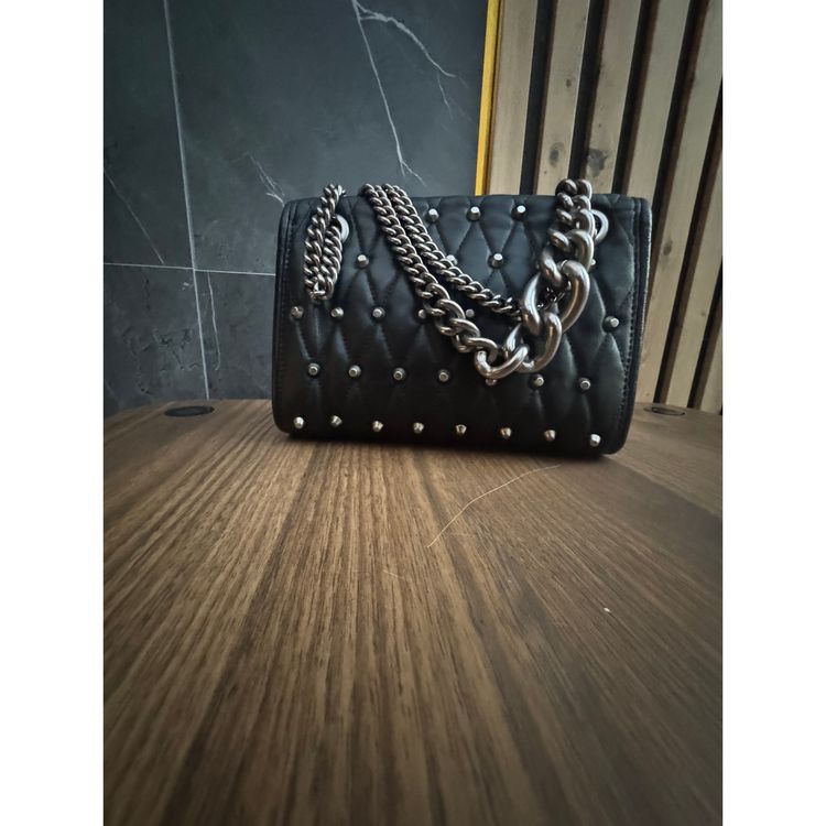 Miu Miu luxury quilted studded shoulder bag in black with silver chain imagen 2