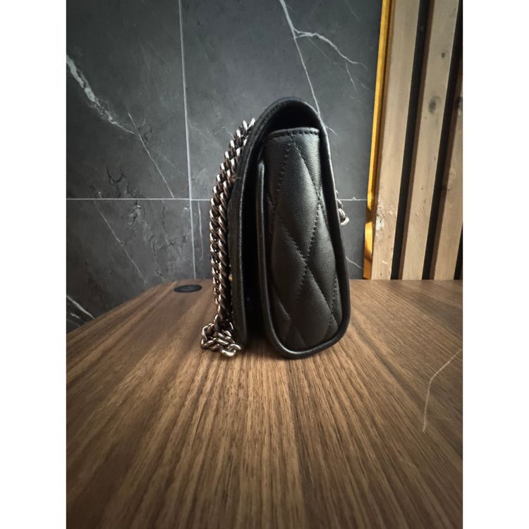 Miu Miu luxury quilted studded shoulder bag in black with silver chain imagen 4