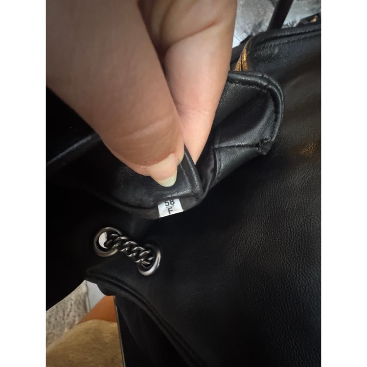 Miu Miu luxury quilted studded shoulder bag in black with silver chain imagen 3