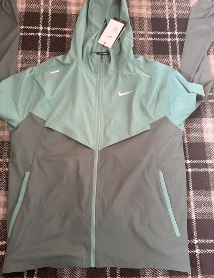 Nike Men'S Hooded Jacket