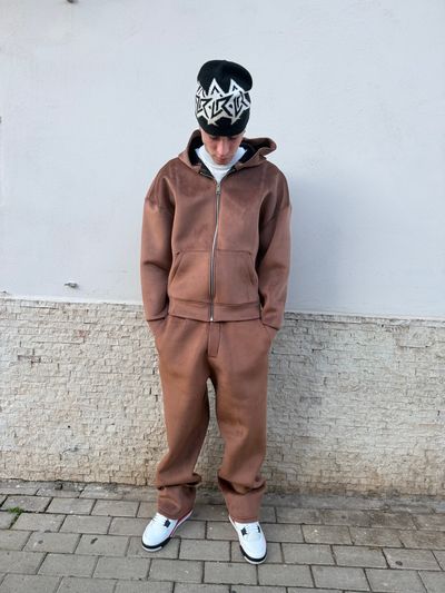 Tuta marrone ciniglia