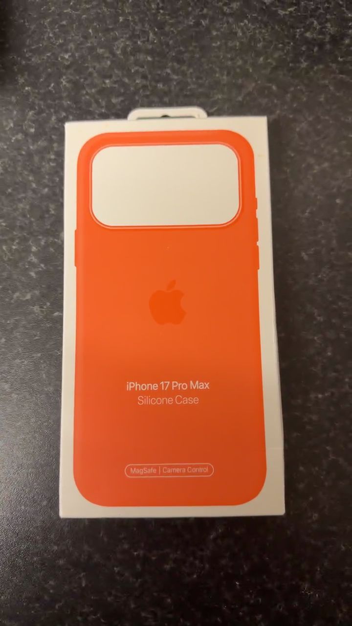Apple iPhone 17 Pro Max Silicone Case-MagSafe-orange colour imagen 1
