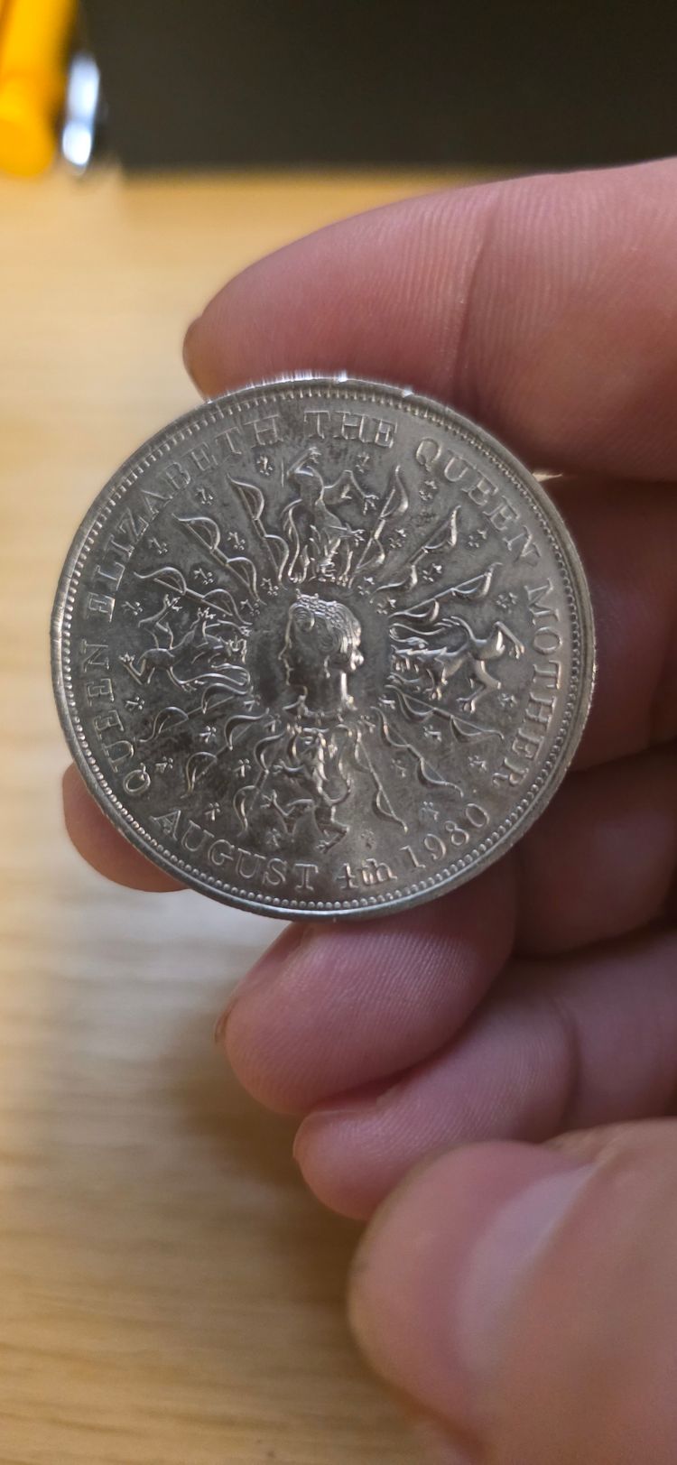 Immagine di £3). Commemorative Coin Royal mint 1980 3