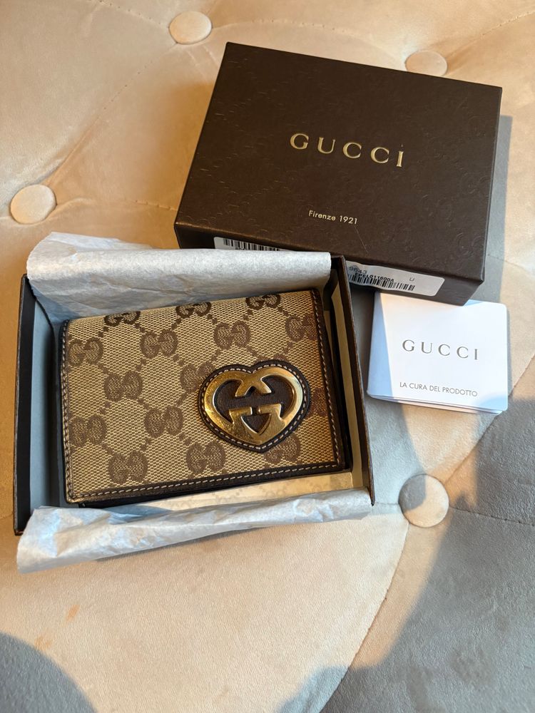 Gucci Gucci wallet with heart logo product image
