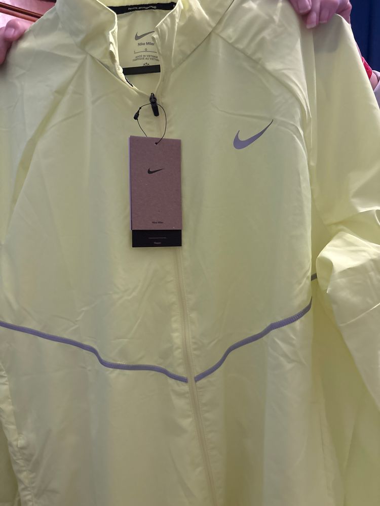 Nike Yellow Jacketand shorts  image 1