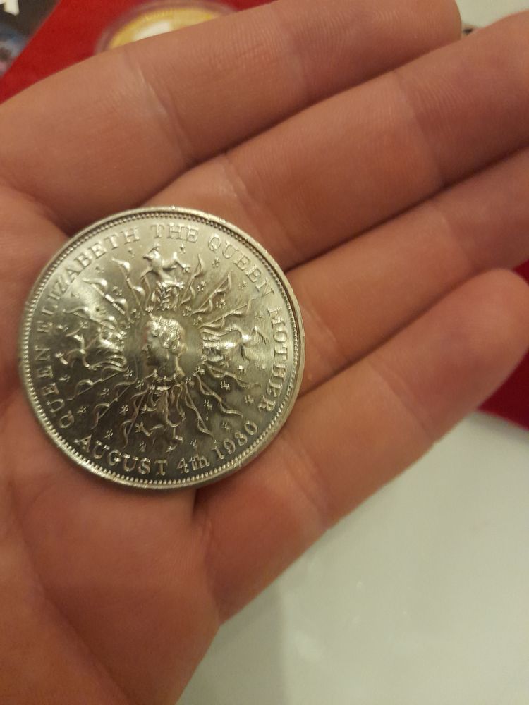 Unknown queens mother product image