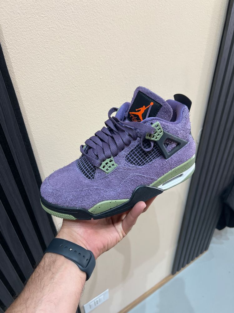 Nike Air Jordan 4 Sneaker