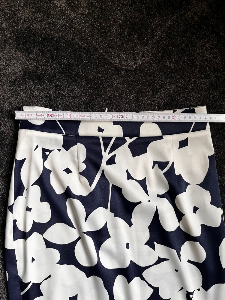 Black And White Floral Skirt 2